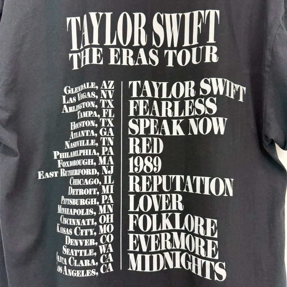 Taylor Swift size Large The Eras Tour Official Merch Black Concert T-shirt